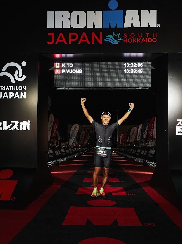 アイアンマン・ジャパン南北海道でゴールするファン・タイ・ヴゥン